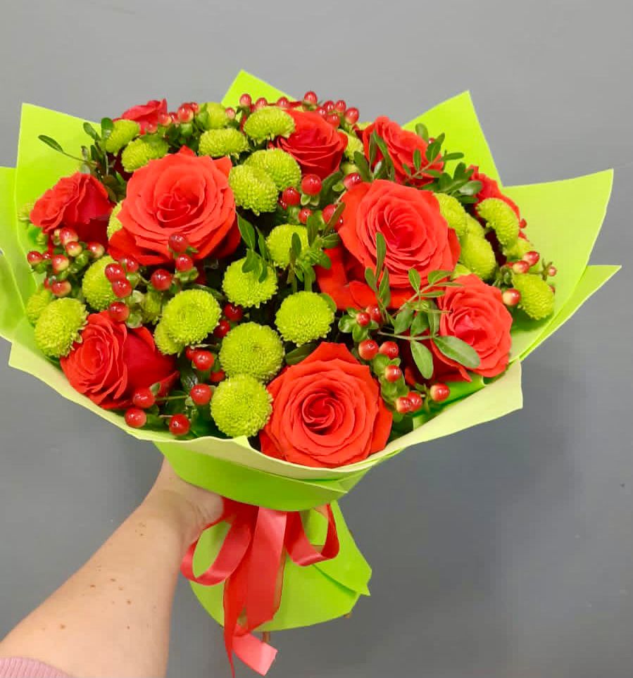 Букет цветов из: Хризантемы и Розы в Псотино