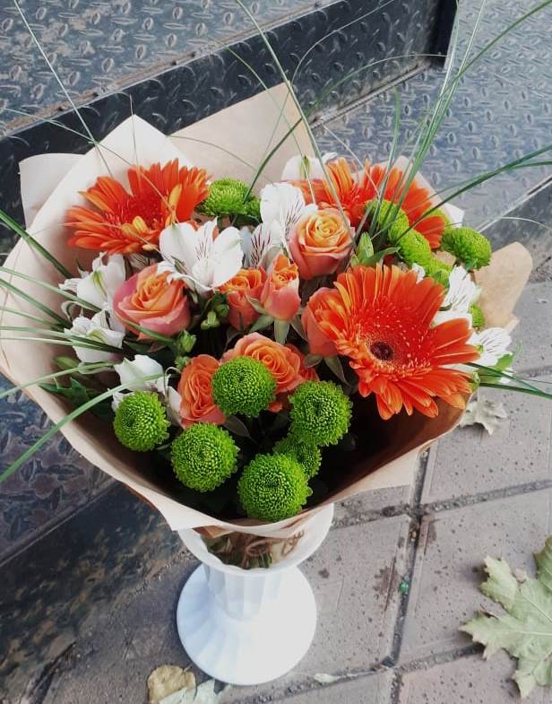 Букет цветов из: Герберы, Хризантемы, Альстромерии и Розы в Псотино