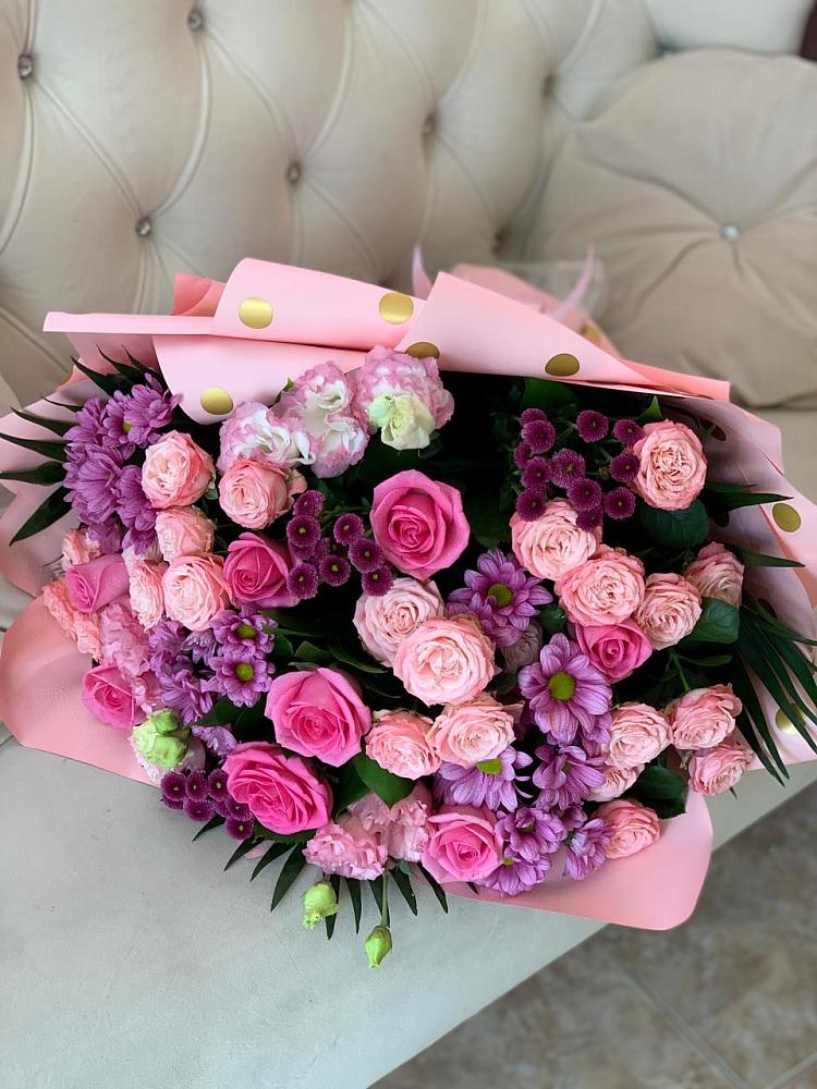 Букет цветов из: Хризантемы, Розы и Лизиантусы в Псотино