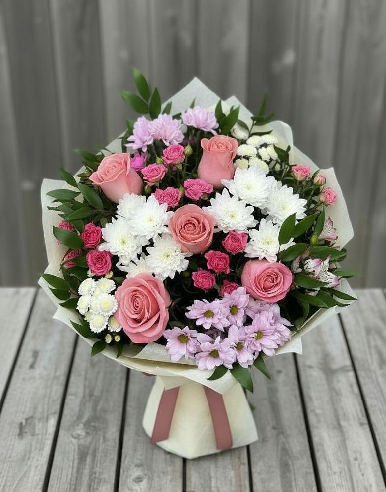 Букет цветов из: Альстромерии, Гвоздики, Розы и Хризантемы в Псотино