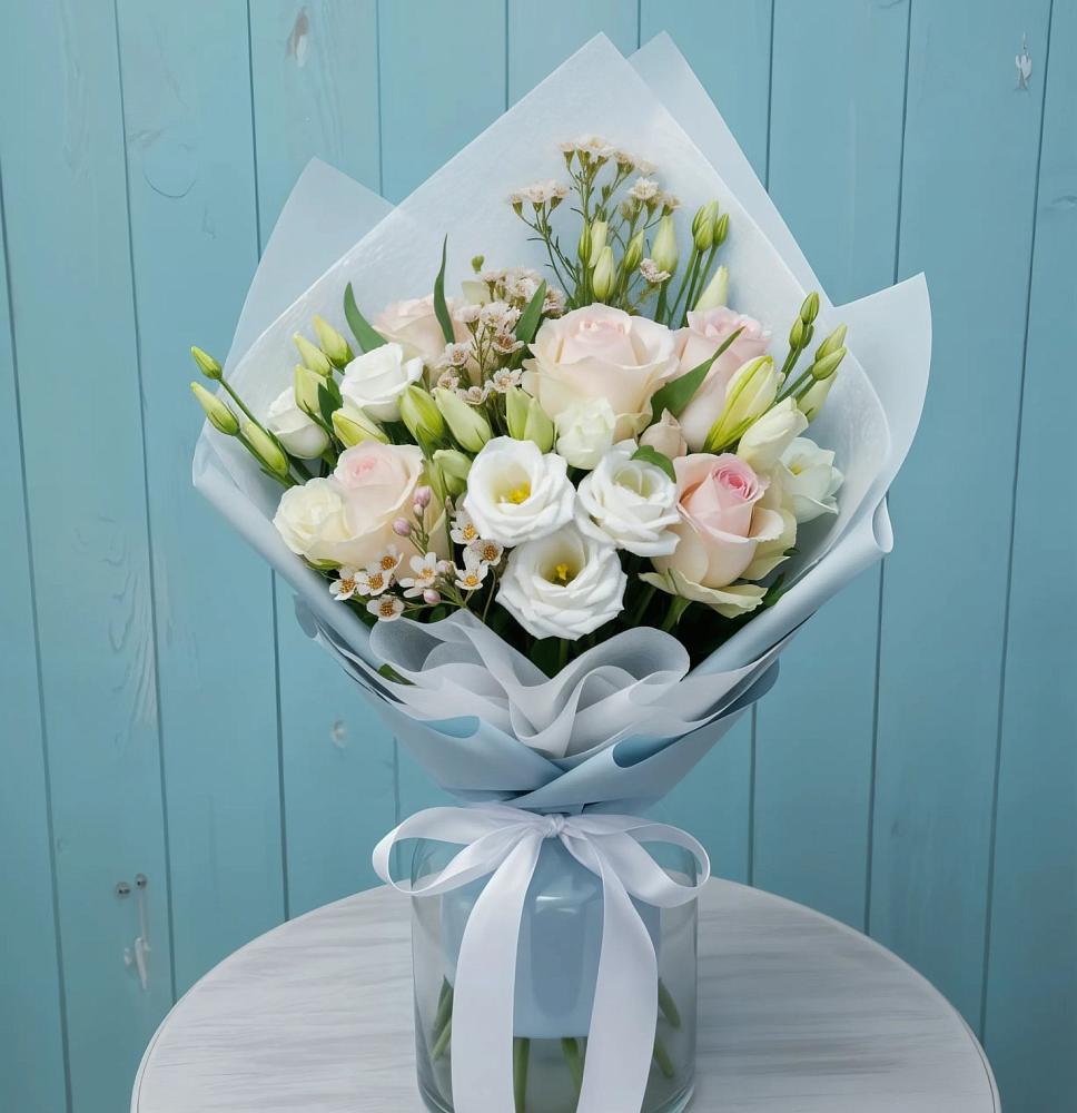 Букет цветов из: Розы и Лизиантусы в Псотино