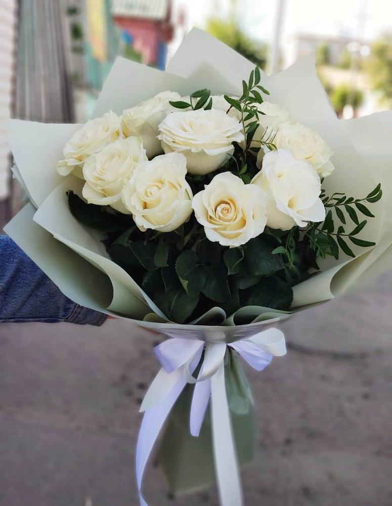 Букет Белые розы Проуд в Псотино