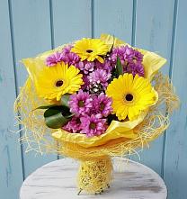 Букет цветов из:  Хризантемы и Герберы в Псотино