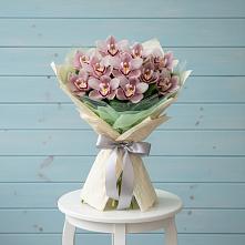 Букет цветов из:  Орхидеи и Розы в Псотино