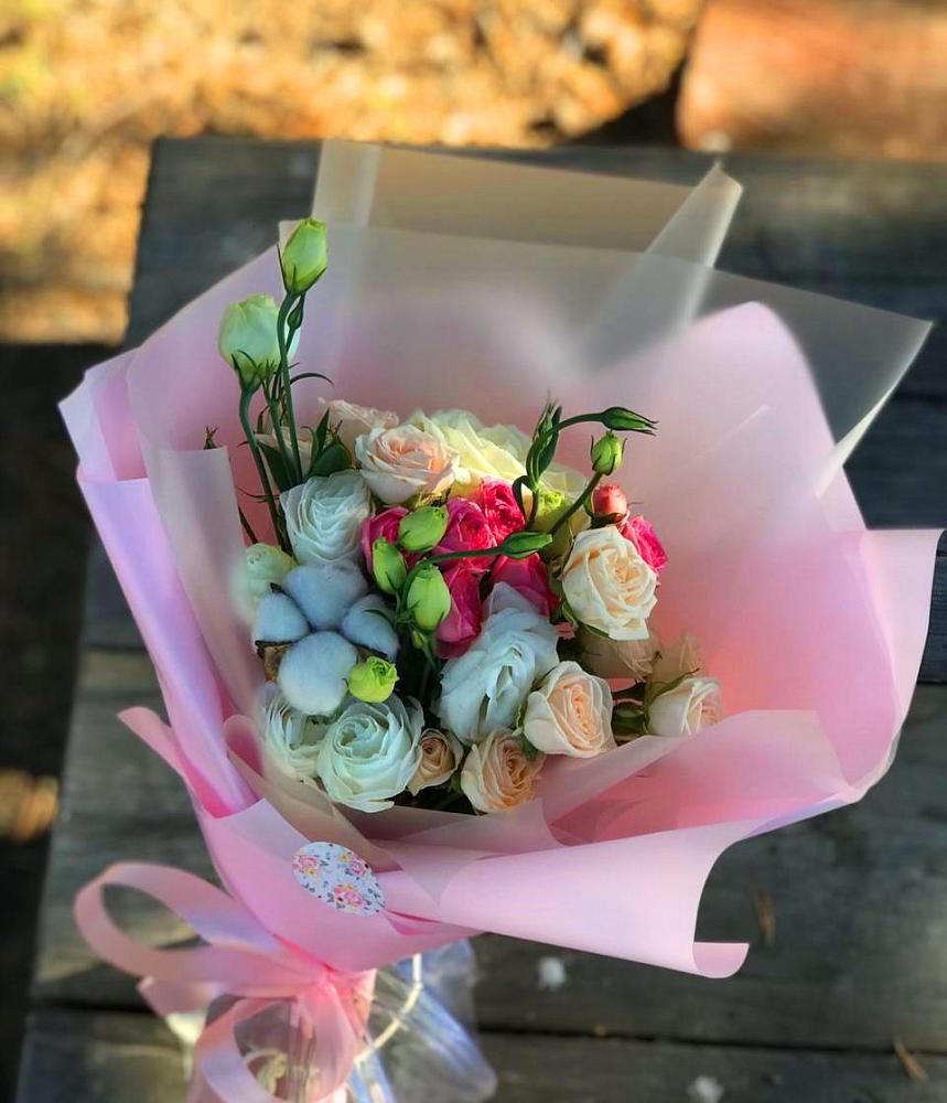 Букет цветов из: Розы и Лизиантусы в Псотино