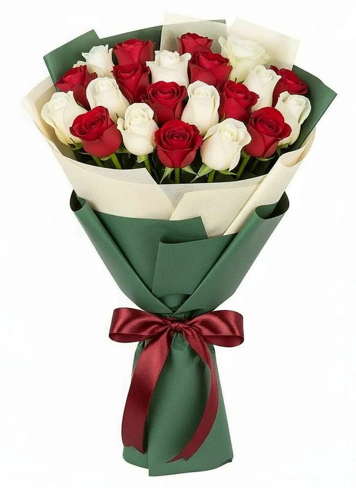 Букет Микс из красных и белых роз в Псотино