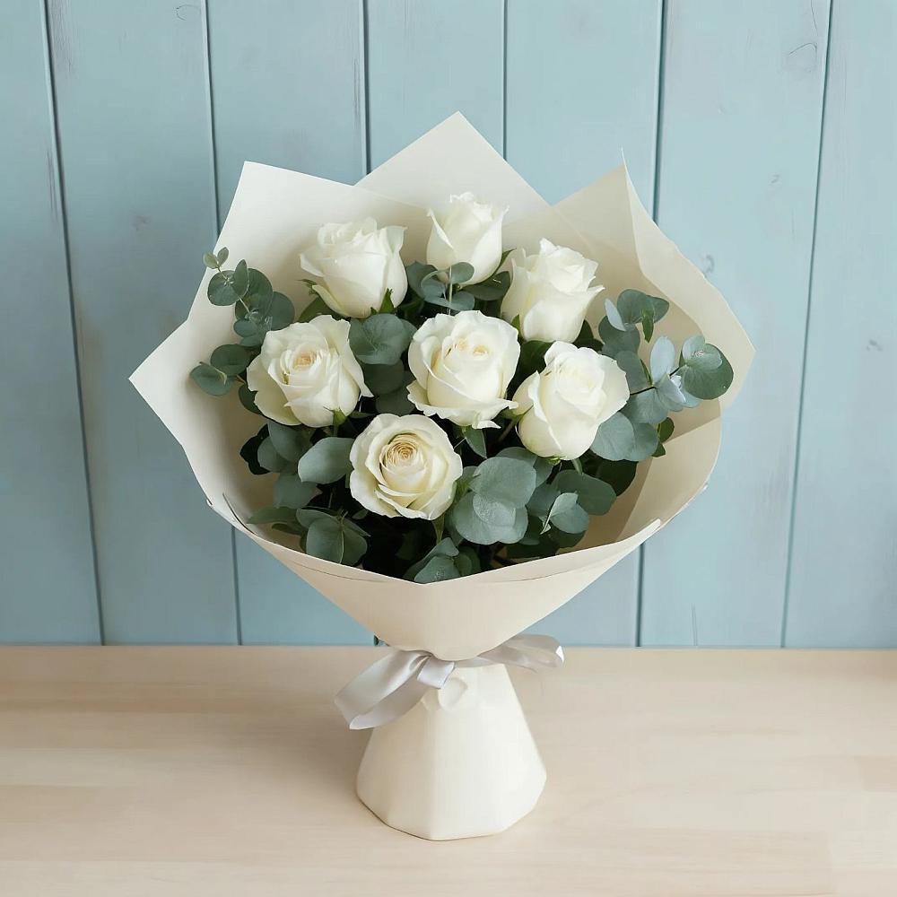 Букет Белые розы в Эвкалипте в Псотино