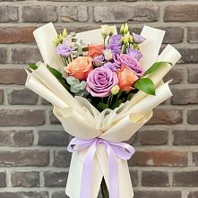 Букет цветов из:  Лизиантусы и Розы в Псотино