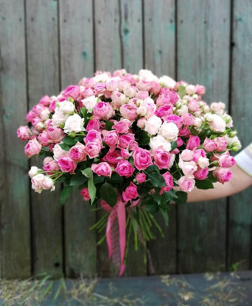 Букет Розовые кустовые розы Натали и Лав Лидия в Псотино