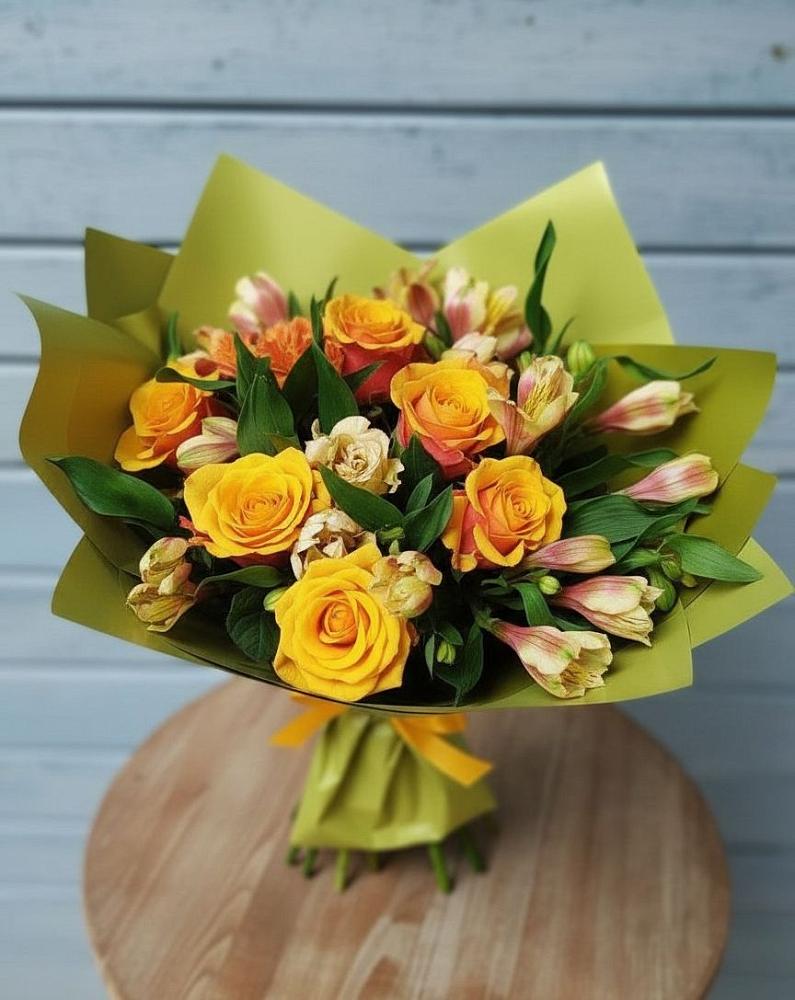 Букет цветов из: Альстромерии и Розы в Псотино