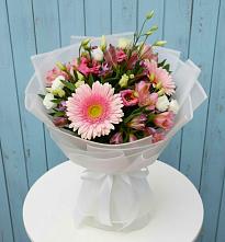 Букет цветов из:  Герберы, Альстромерии и Лизиантусы #REPLACE_PRED# Псотино