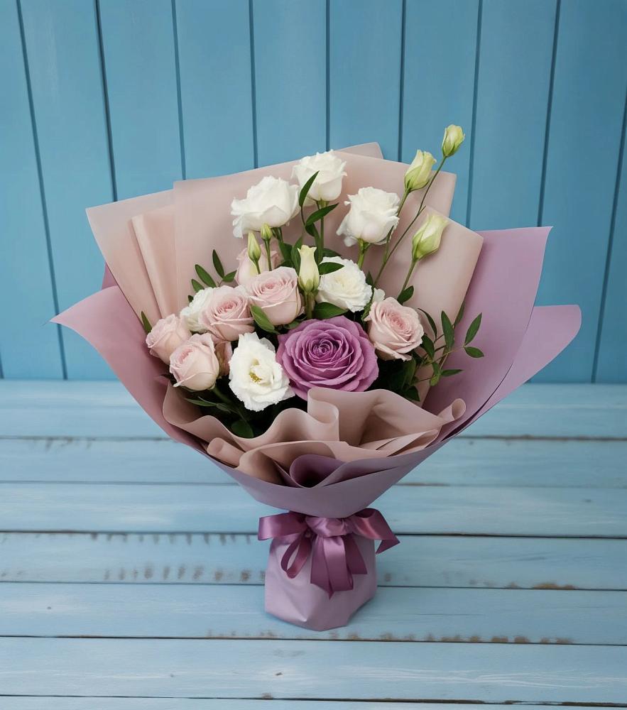 Букет цветов из: Розы и Лизиантусы в Псотино